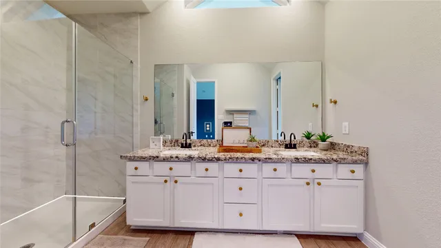 $2,500 | 5430 Camaguey Street, Houston, TX 77023