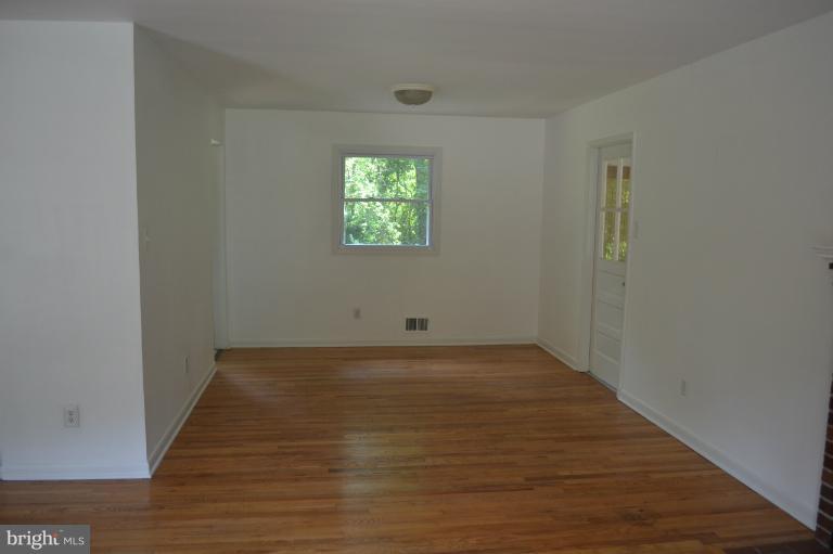 1141 Cumberstone Road Harwood, MD 20776 - Photo 3 of 30 Dining Room