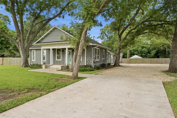 $338,500 | 3801 South 4th Street, Waco, TX 76706