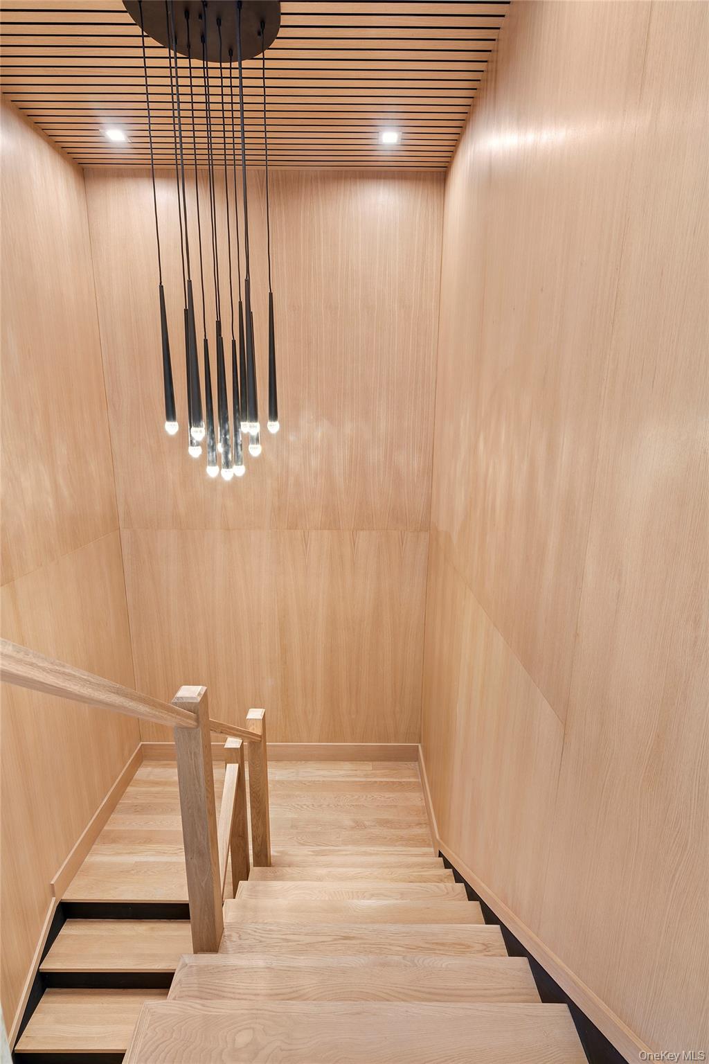 35 Springwood Way East Hampton, NY 11937 - Photo 20 of 38 a view of a elevator