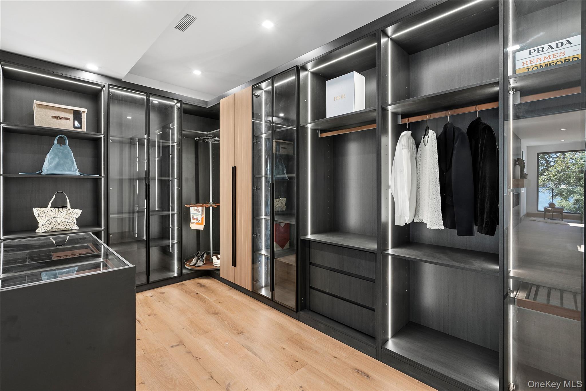 35 Springwood Way East Hampton, NY 11937 - Photo 24 of 38 a kitchen with a refrigerator and a stove