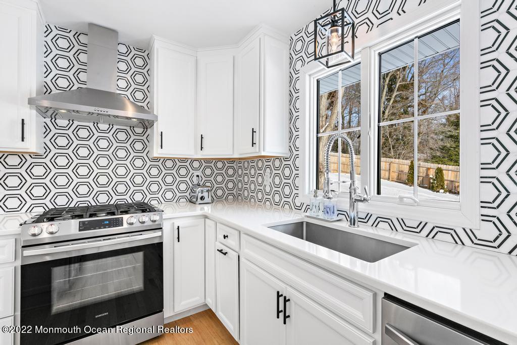 284 Pelican Road Middletown, NJ 07748 - Photo 16 of 75 284PelicanPrint-20