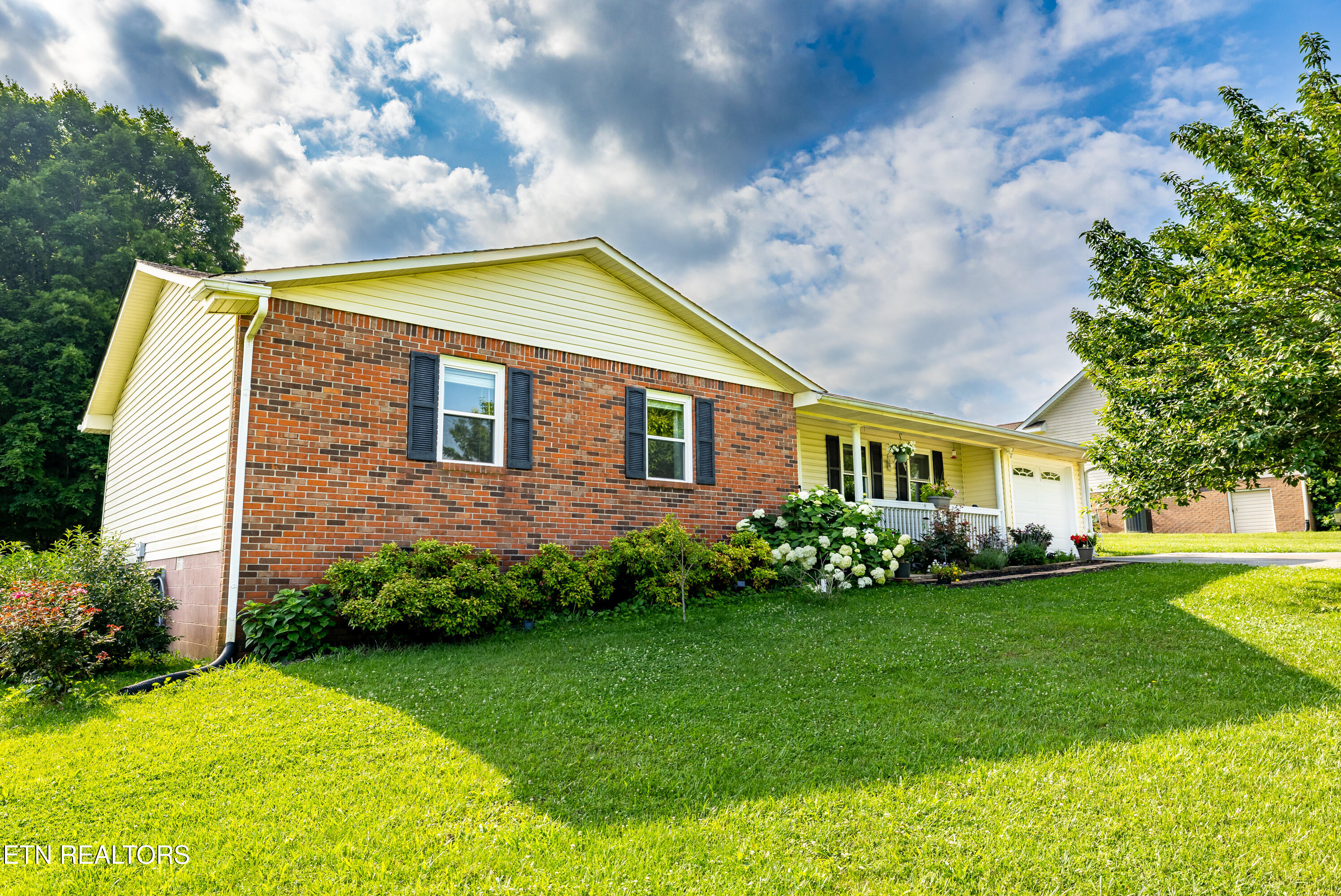 548 Hiwassee Road Madisonville, TN 37354 - Photo 33 of 35 Front of house
