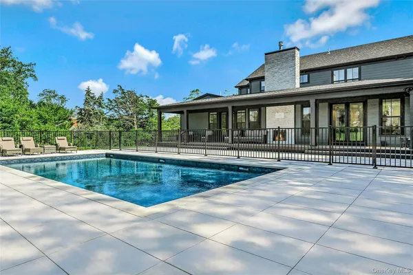 $2,395,000 | 1665 Glenn Road, Southold, NY 11971