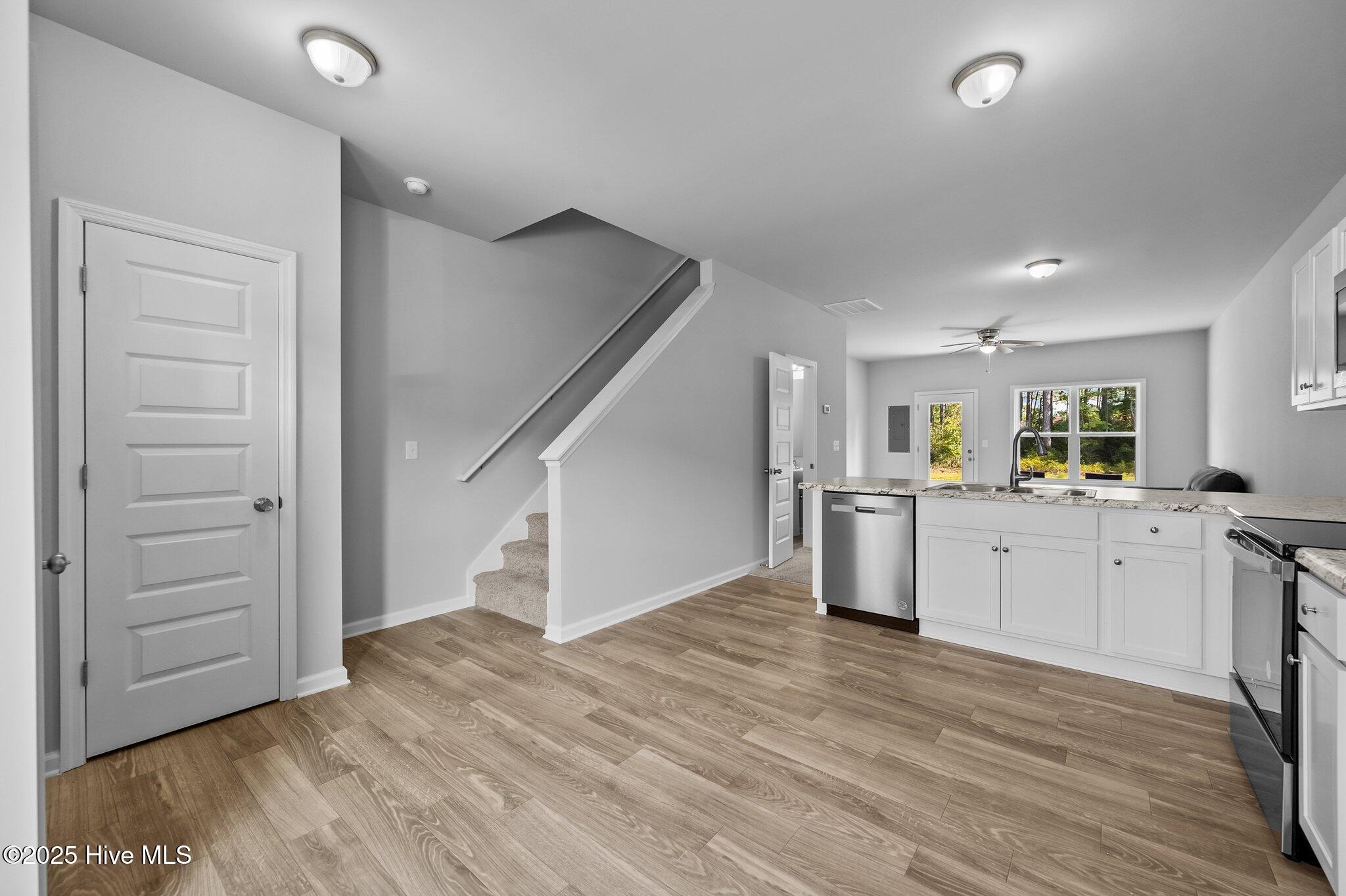 175 Buckhorn Avenue Holly Ridge, NC 28445 - Photo 3 of 23 4-web-or-mls-_Z728181