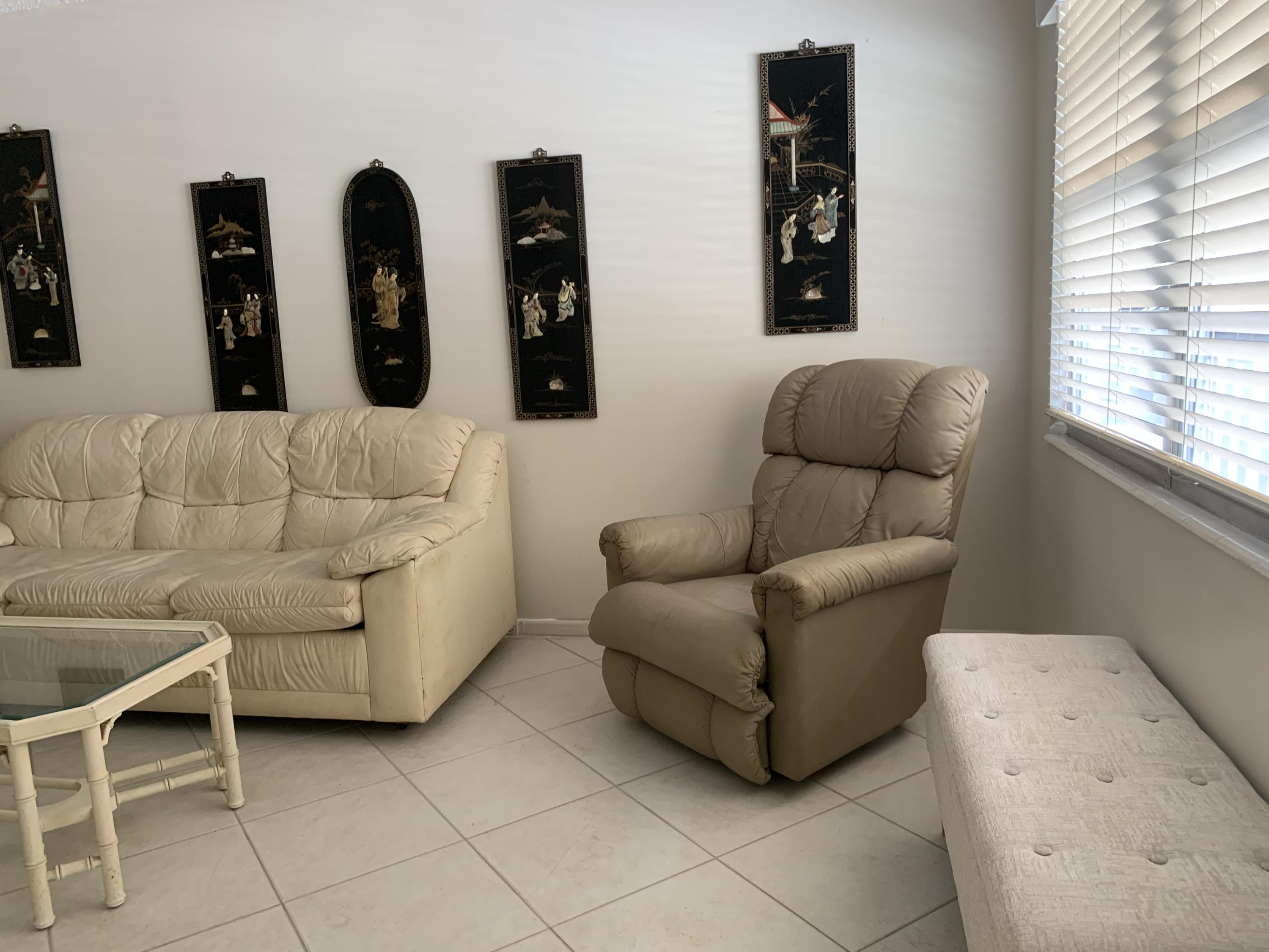 2047 Hythe A Boca Raton, FL 33434 - Photo 13 of 20 IMG_1019