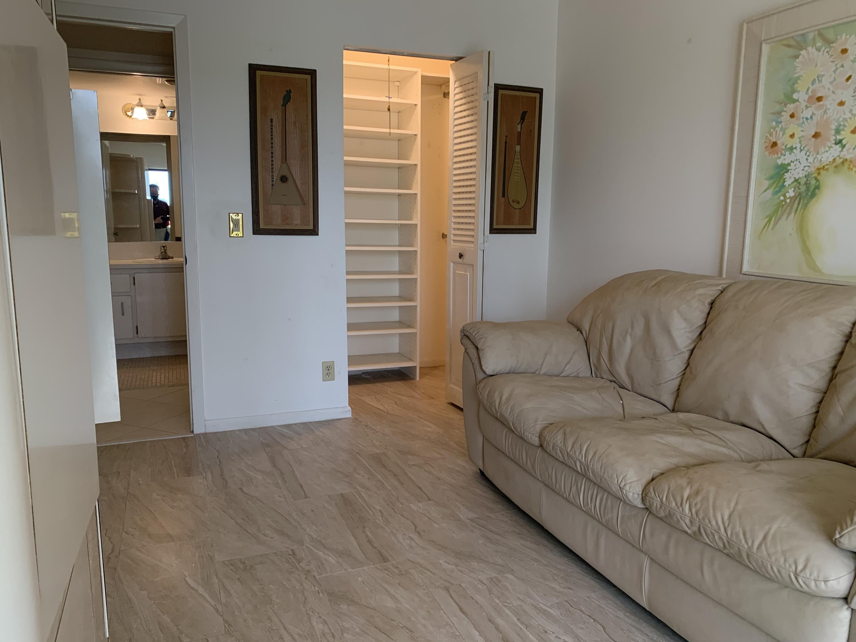 2047 Hythe A Boca Raton, FL 33434 - Photo 2 of 20 IMG_1006