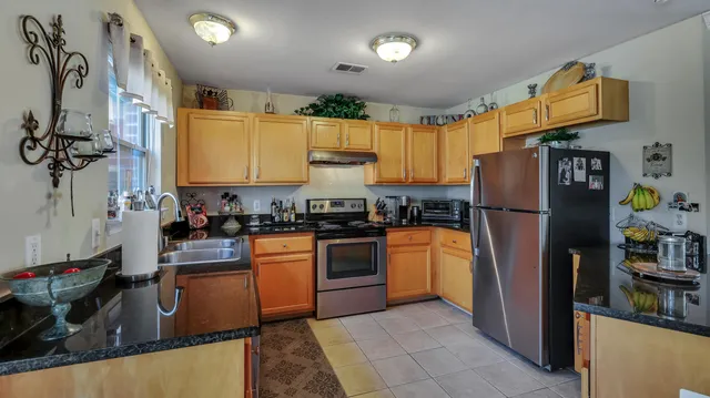 $2,072 | 5463 Stoney Place North, Unit 6102, Utica, MI 48316