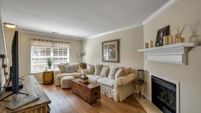 $2,072 | 5463 Stoney Place North, Unit 6102, Utica, MI 48316