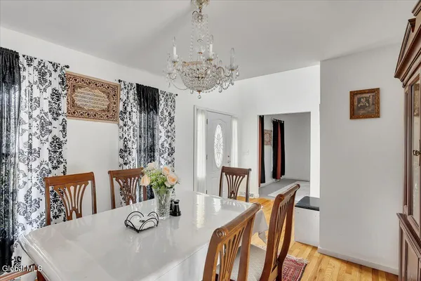 $474,999 | 564 Snyders Lake Road, North Greenbush, NY 12198