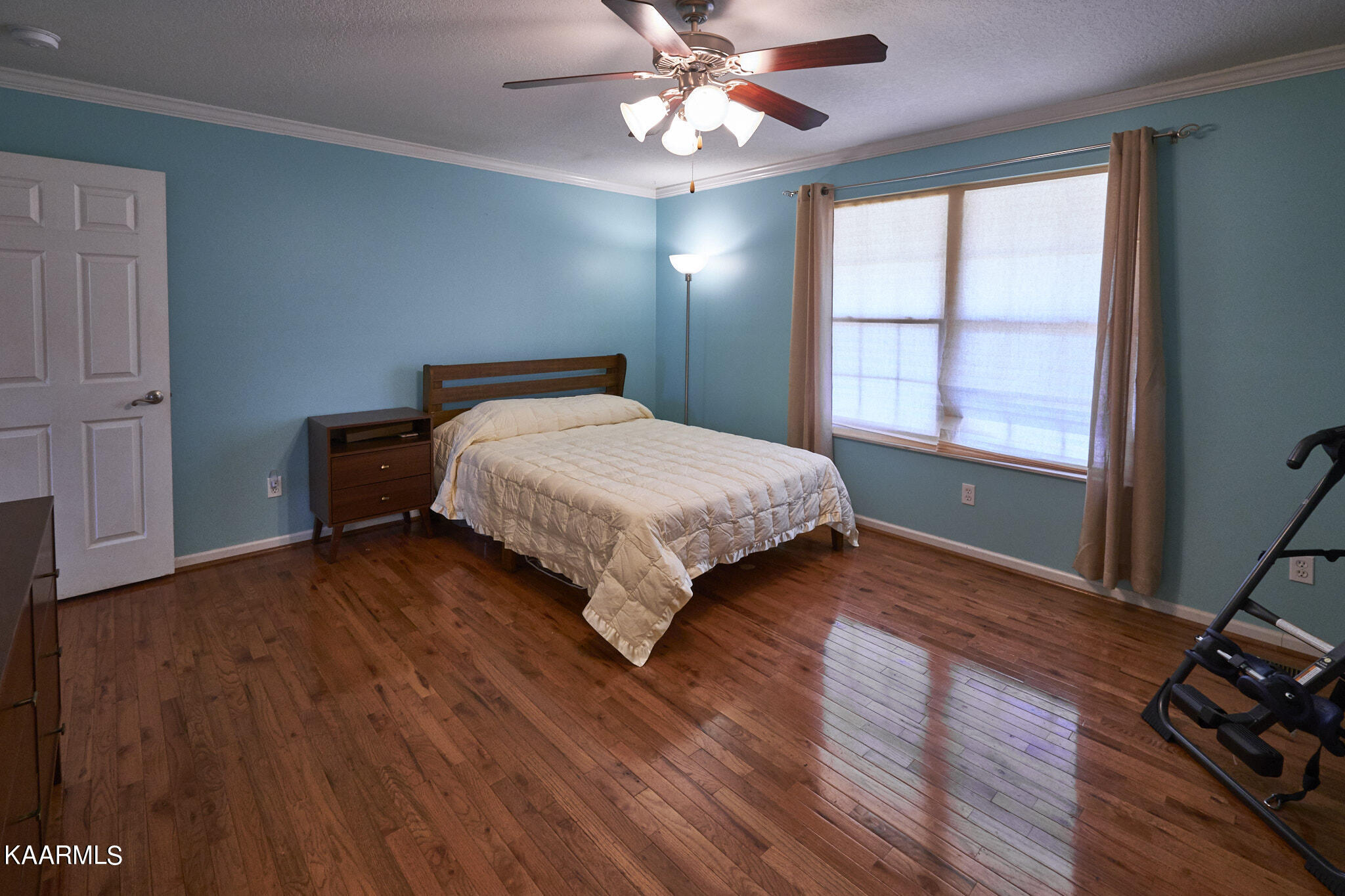 6868 Reddege Road Knoxville, TN 37918 - Photo 13 of 33 Master BR pic 2