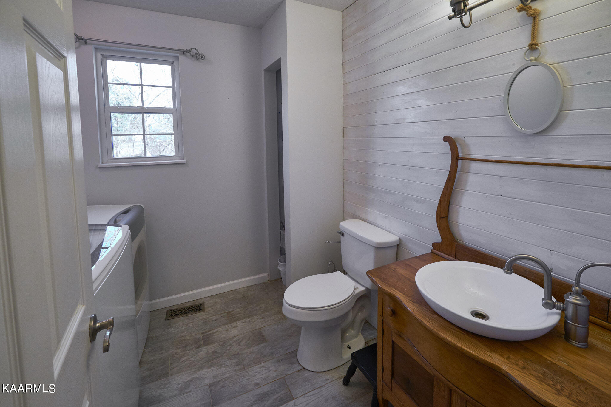 6868 Reddege Road Knoxville, TN 37918 - Photo 16 of 33 Laundry/Half bath