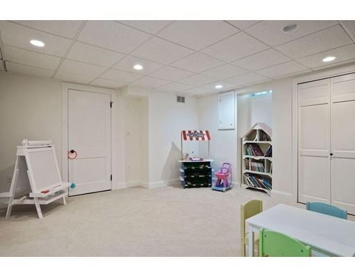 94 Shaw Road Brookline, MA 02467 - Photo 24 of 28 Gallery Image 24