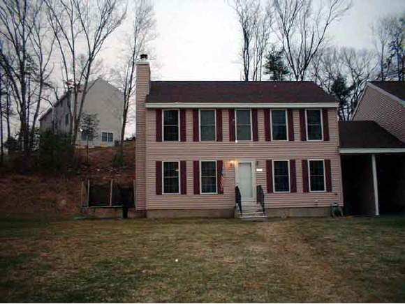 187 A Robinson Road, Unit 1 Hudson, NH 03051 - Photo 1 of 5