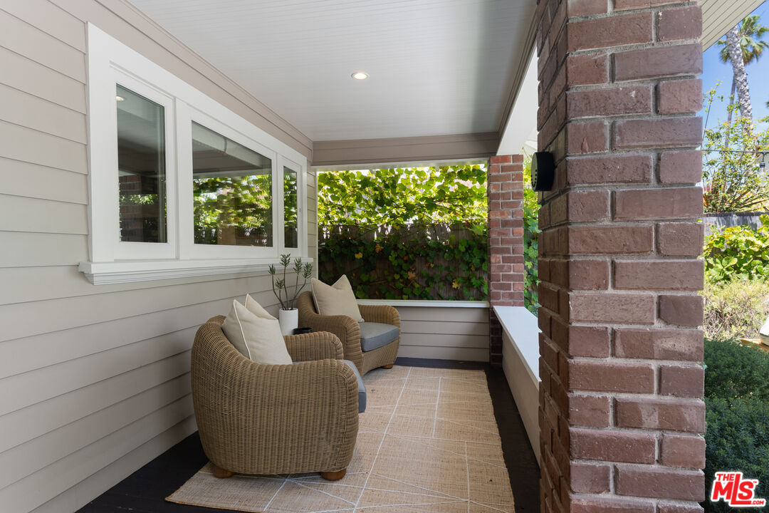 929 Marco Place Venice, CA 90291 - Photo 14 of 56