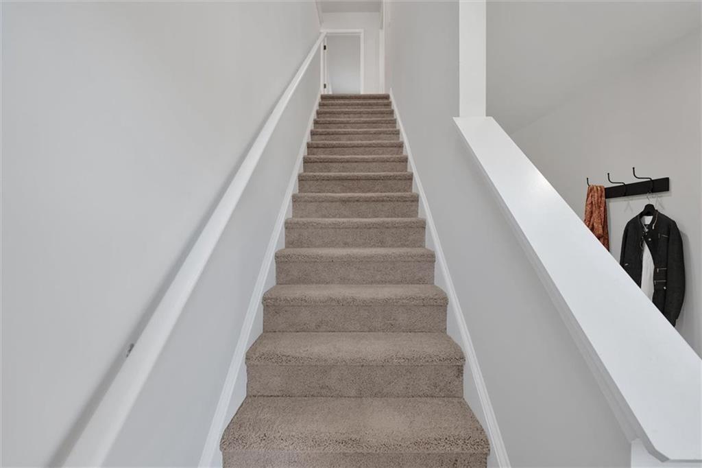 107 Lavender Circle Calhoun, GA 30701 - Photo 19 of 32 a view of entryway