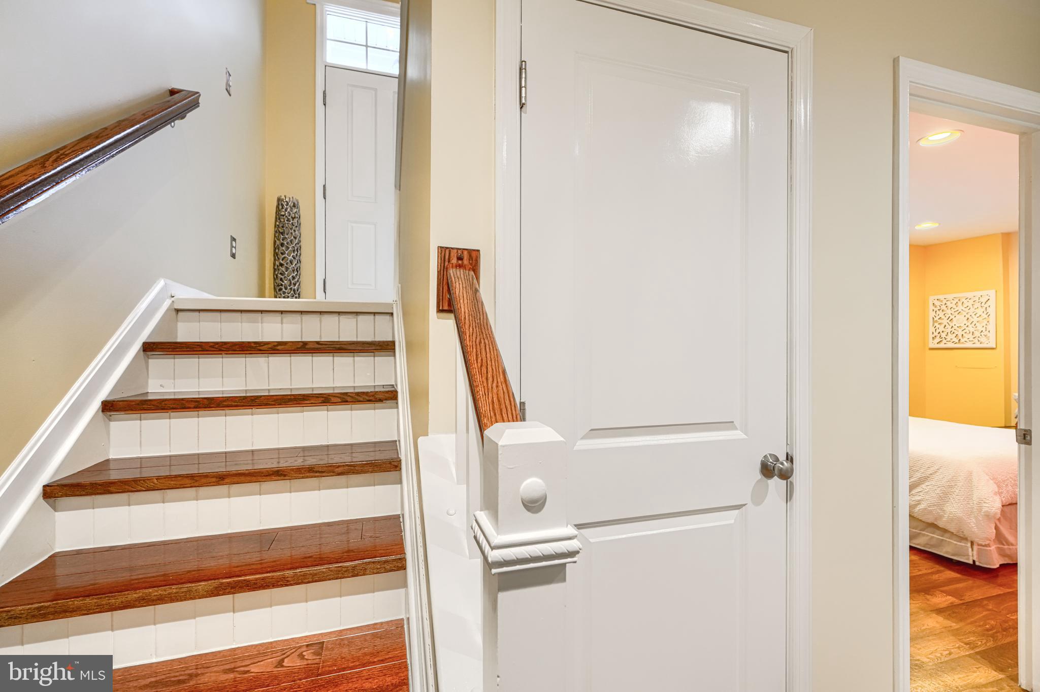 8502 Lynch Road Dundalk, MD 21222 - Photo 35 of 53 Lower Level Landing