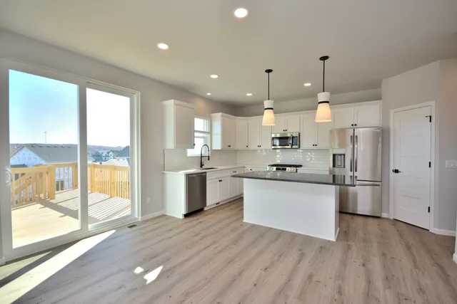 $644,900 | 605 Standing Stone Drive, Waukesha, WI 53189