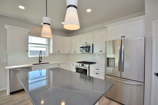 $644,900 | 605 Standing Stone Drive, Waukesha, WI 53189