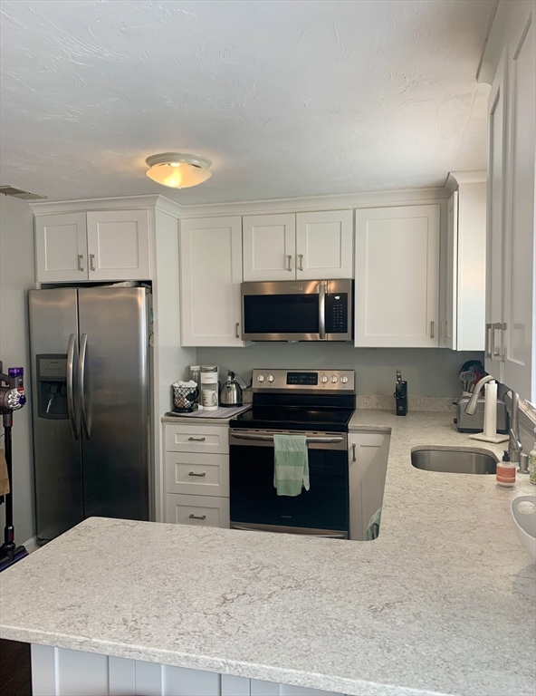 41 Old Forge Road, Unit 41 Bridgewater, MA 02324 - Photo 5 of 24 Gallery Image 5