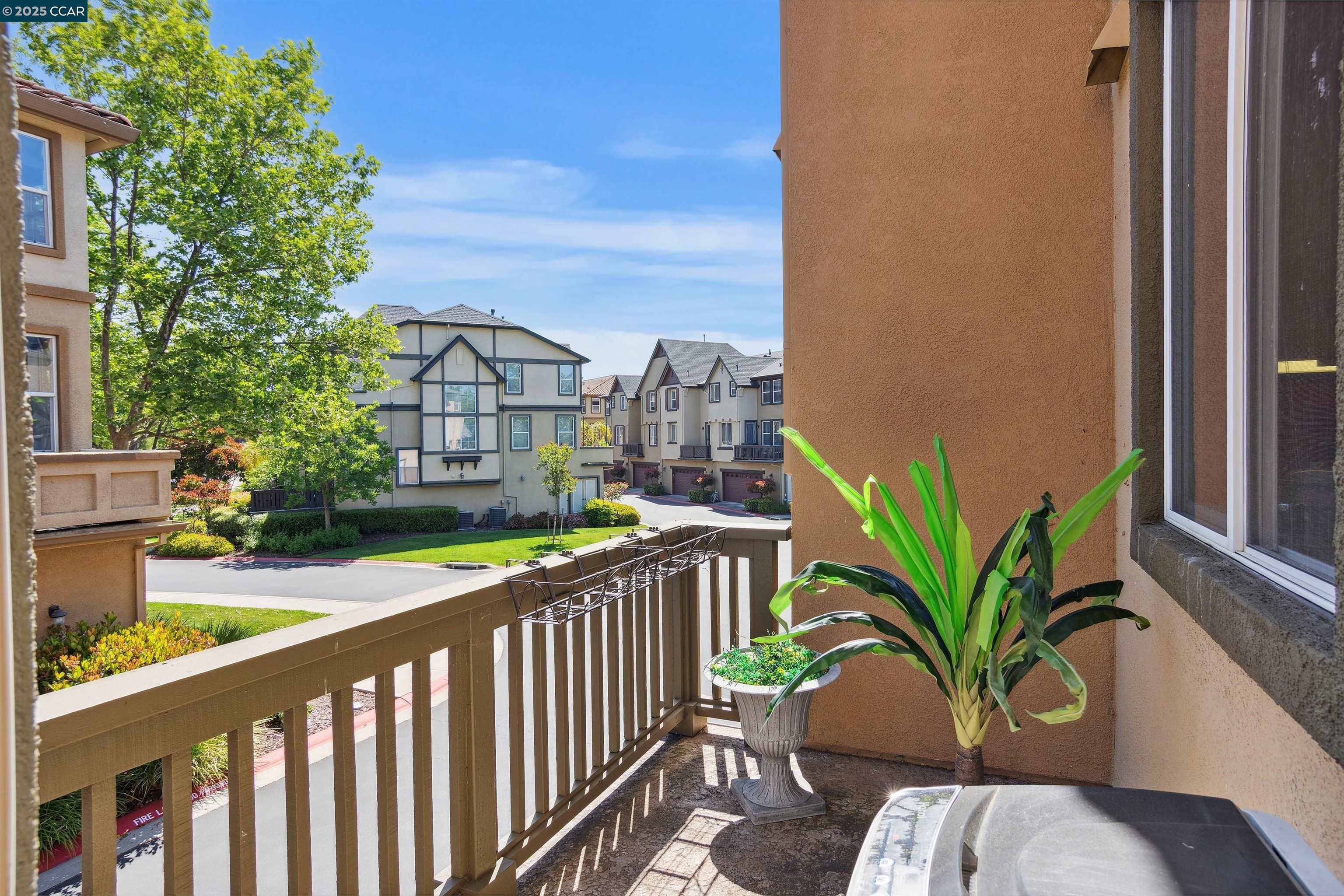 2073 Watermill Road San Ramon, CA 94582 - Photo 19 of 46 a view of a chairs and table in patio
