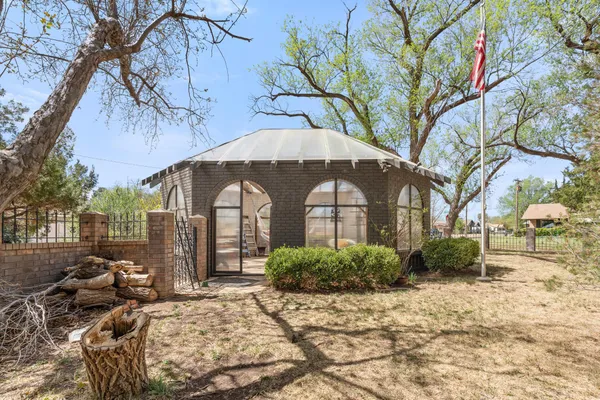 $435,000 | 907 Broadmoor Street, Amarillo, TX 79106