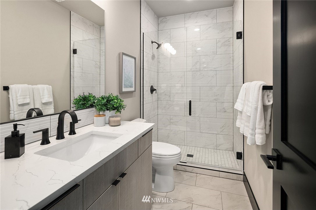651 Bakers Road Ronald, WA 98940 - Photo 20 of 39 a bathroom with a sink a toilet and shower