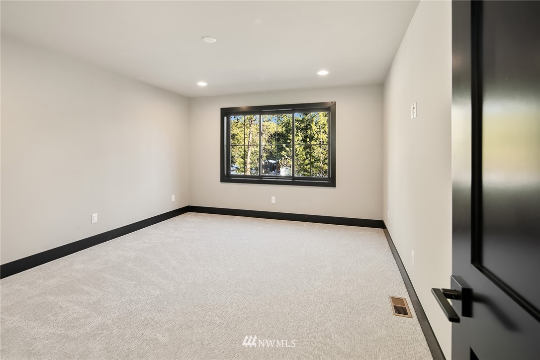 651 Bakers Road Ronald, WA 98940 - Photo 26 of 39 an empty room with windows