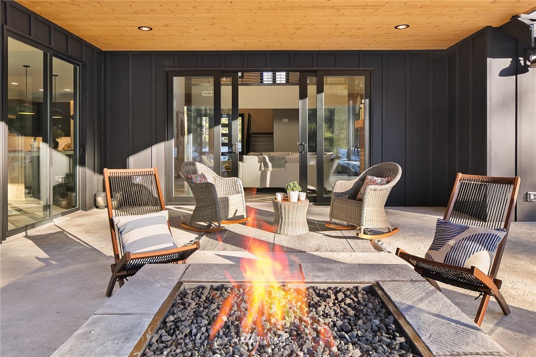 651 Bakers Road Ronald, WA 98940 - Photo 28 of 39 a view of a swimming pool with lounge chair