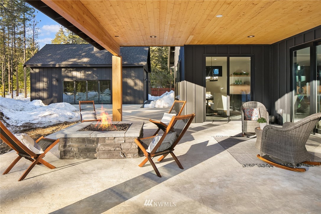 651 Bakers Road Ronald, WA 98940 - Photo 29 of 39 a building outdoor space with patio furniture and potted plants