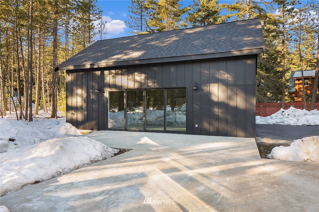 651 Bakers Road Ronald, WA 98940 - Photo 31 of 39 a backyard of a house