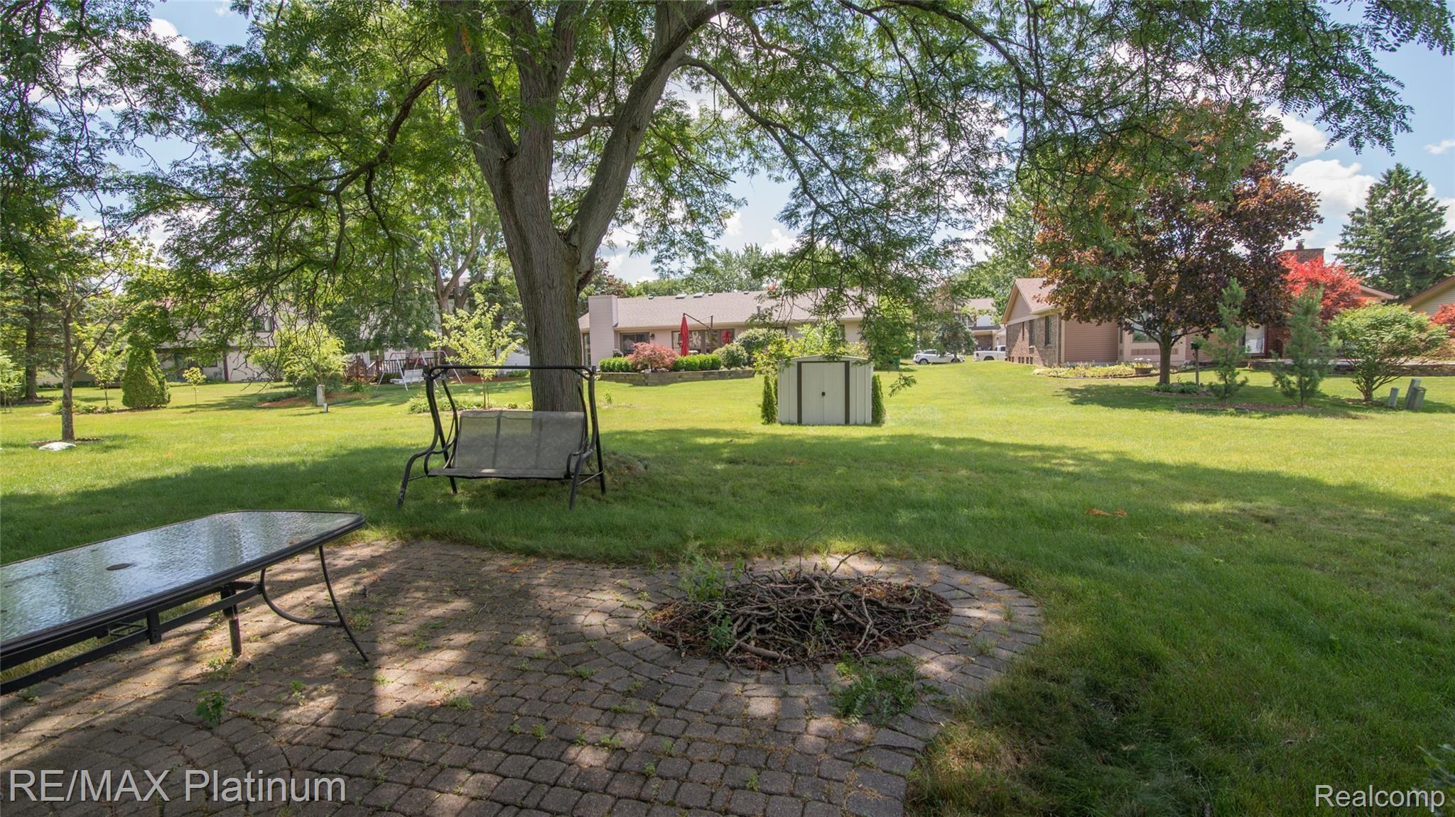 40361 Oak Tree Novi, MI 48375 - Photo 7 of 37 006_34.jpg