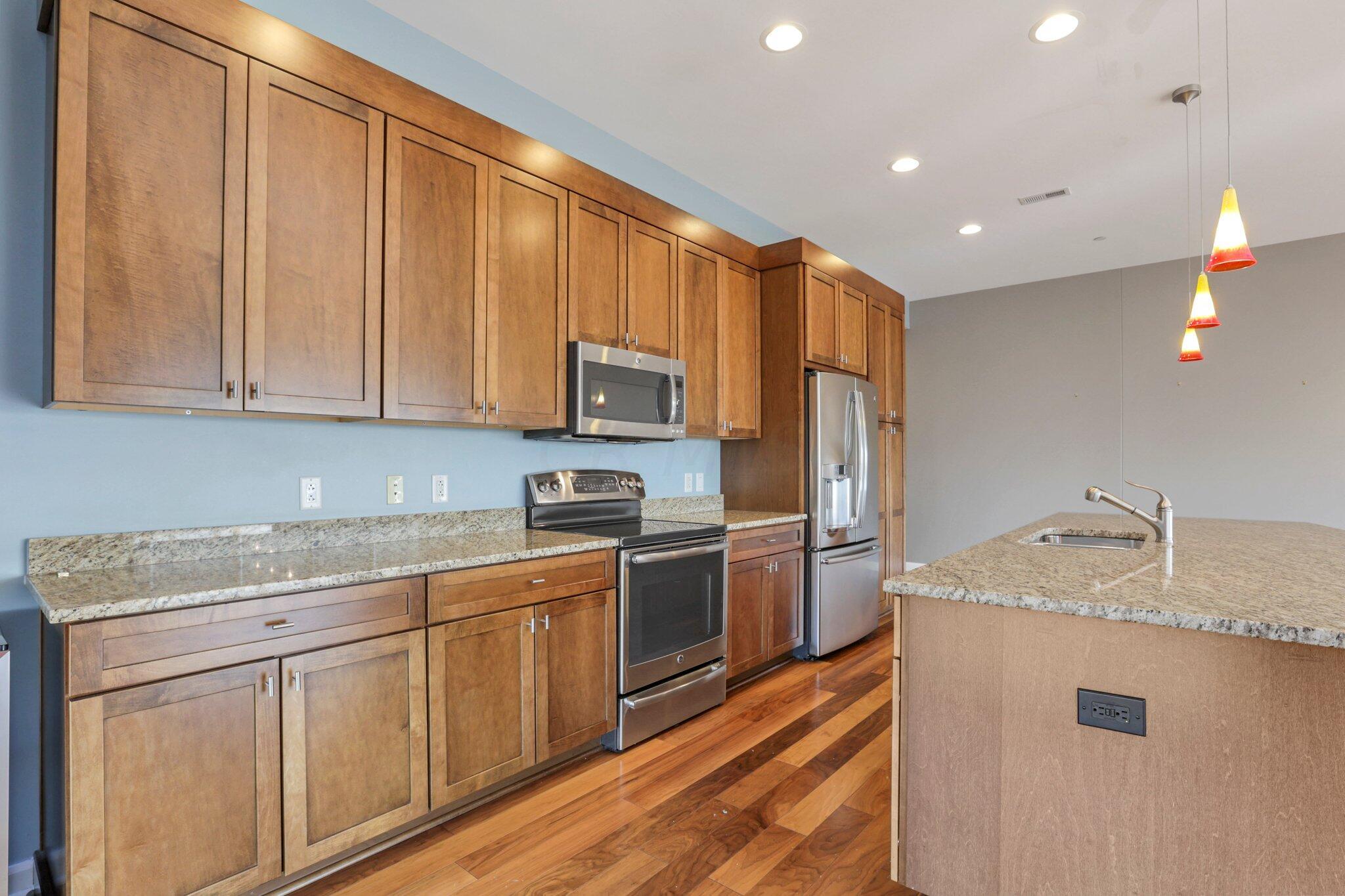 300 West Spring Street, Unit 504 Columbus, OH 43215 - Photo 8 of 45 5-web-or-mls-0V3A8873