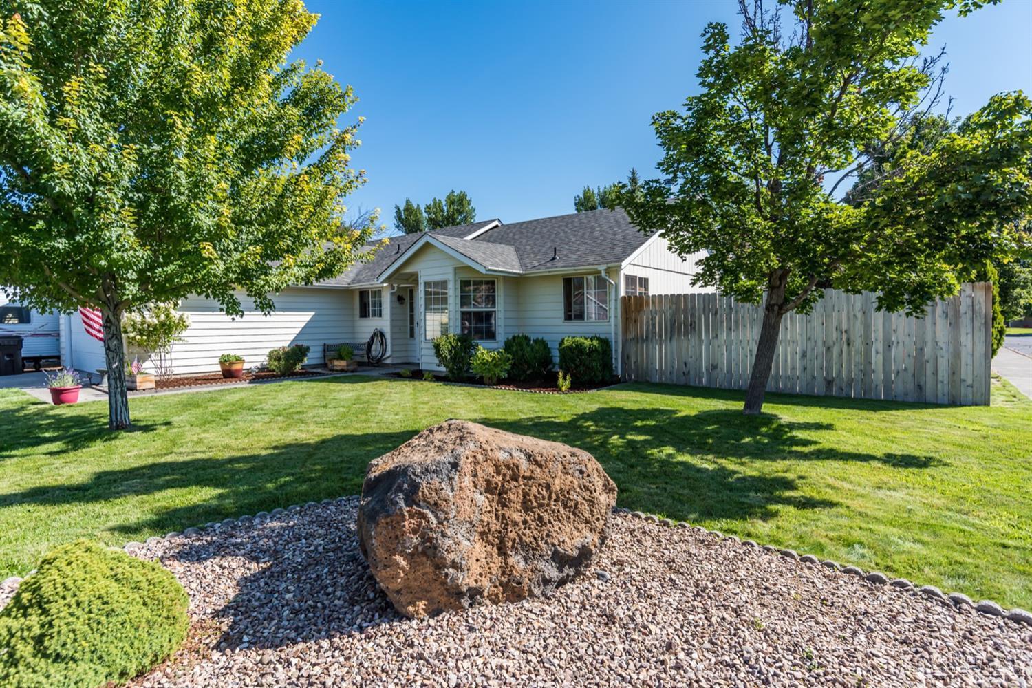 2156 Southwest 28th Street Redmond, OR 97756 - Photo 2 of 25 Additional Photo