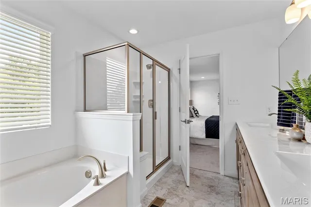 $330,900 | 2 Ashford At River Bluffs Manors, Florissant, MO 63031