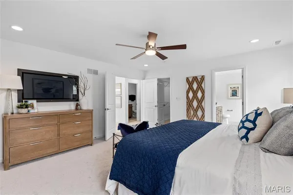 $330,900 | 2 Ashford At River Bluffs Manors, Florissant, MO 63031