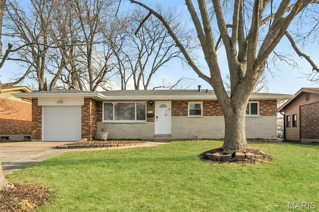 $1,540 | 535 Ryan Drive, Florissant, MO 63031