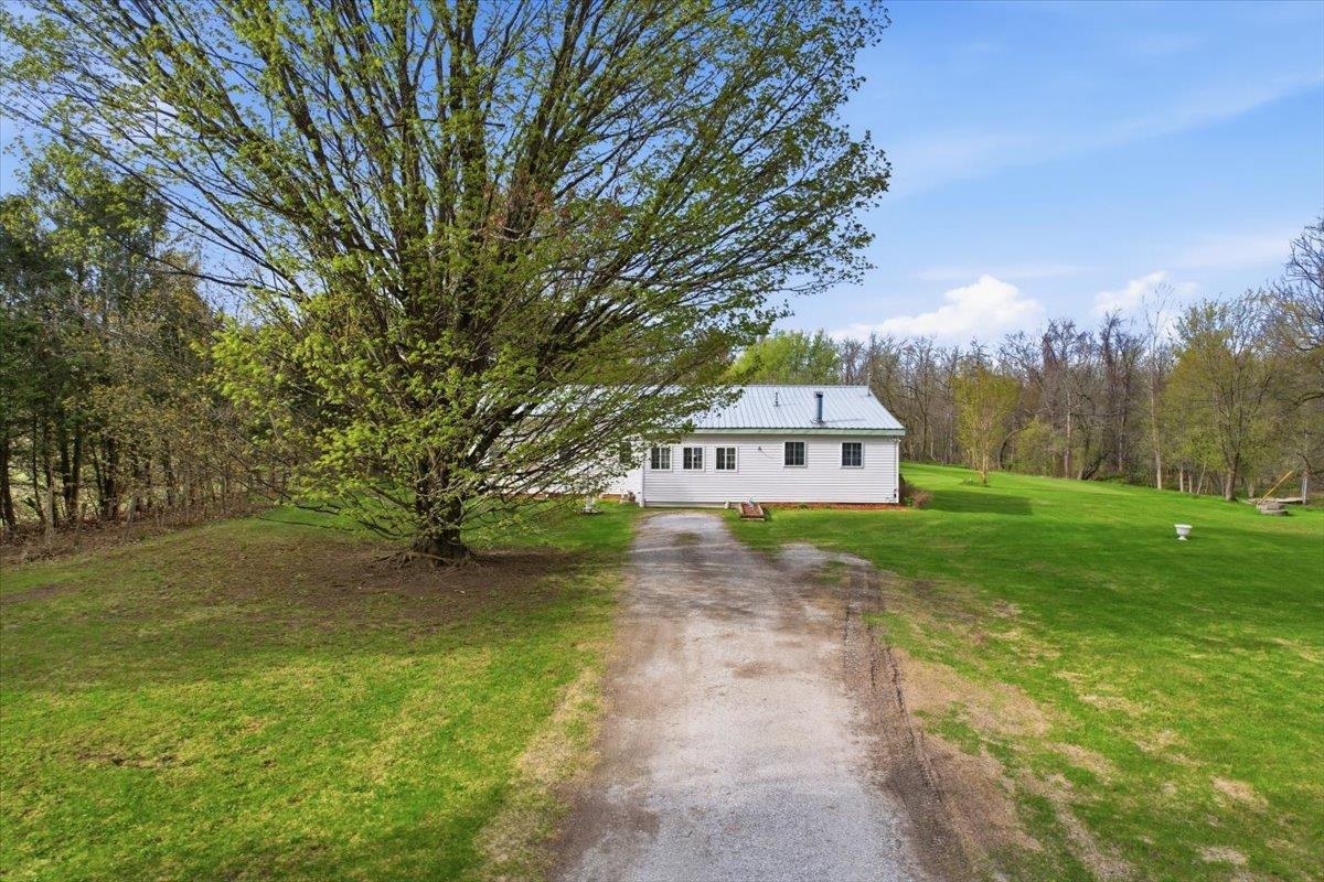 91 Sholan Road Swanton, VT 05478 - Photo 3 of 40