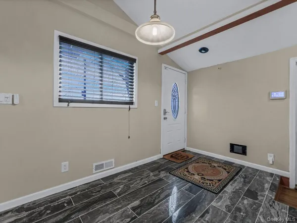 $639,999 | 1255 Udall Road, Bay Shore, NY 11706