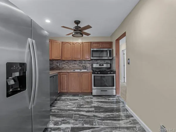 $639,999 | 1255 Udall Road, Bay Shore, NY 11706