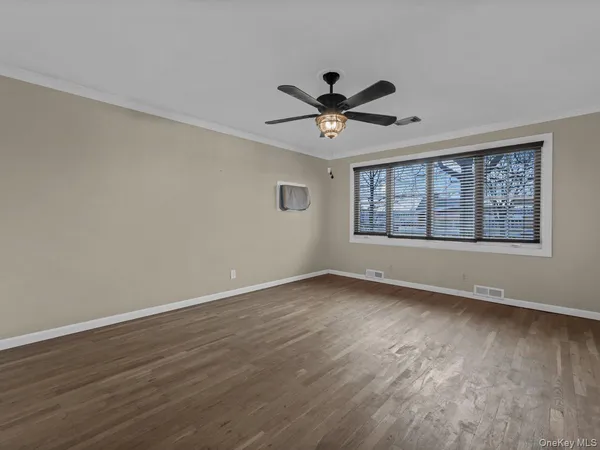 $639,999 | 1255 Udall Road, Bay Shore, NY 11706