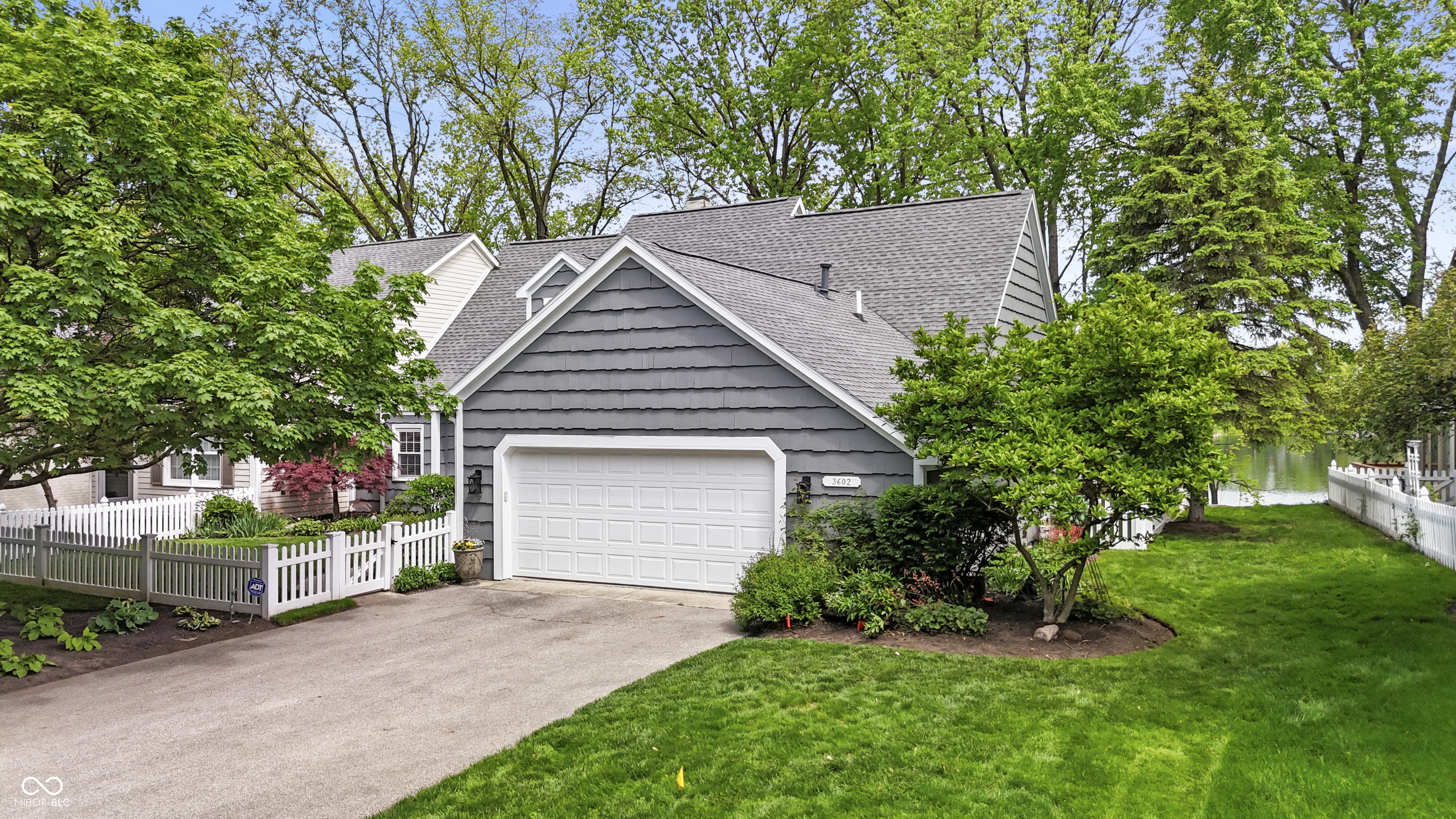 3602 Bay Rd S Drive Indianapolis, IN 46240 - Photo 3 of 59 Gallery Image 3