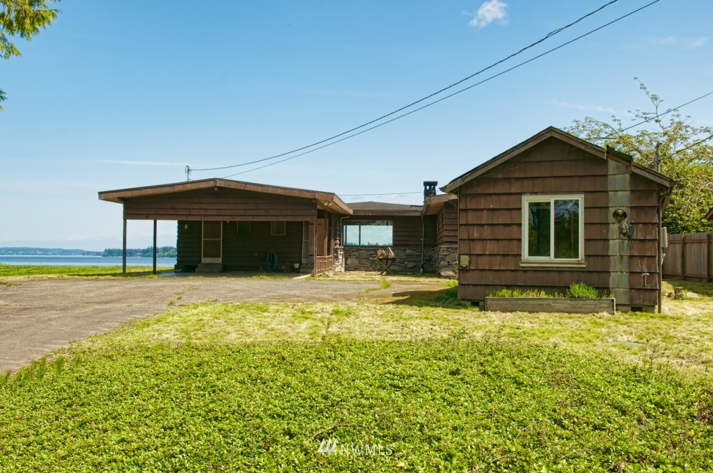 7626 Cooper Point Road Northwest Olympia, WA 98502 - Photo 3 of 25 Gallery Image 3