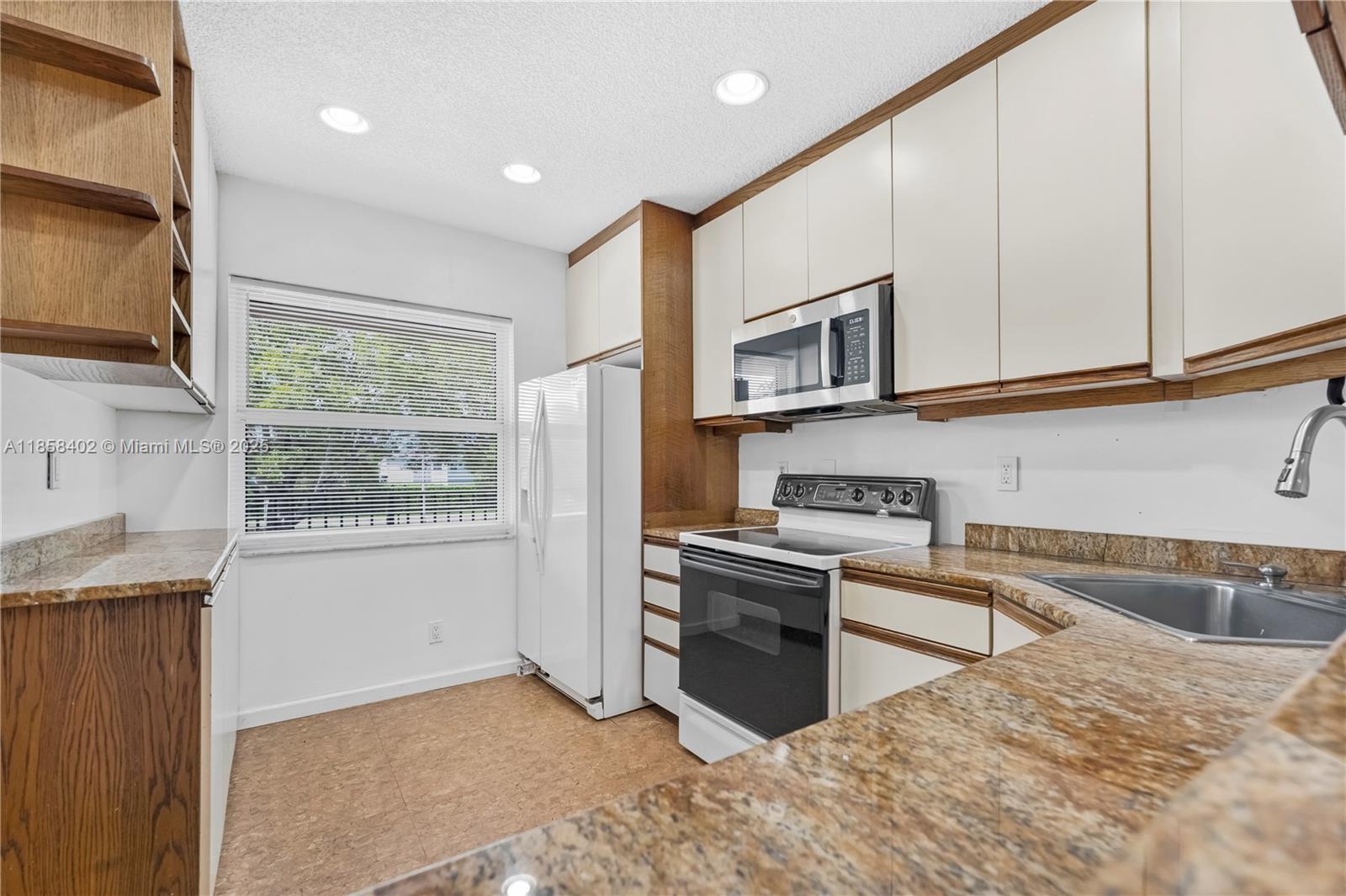 11160 West Sample Road, Unit 11160 Coral Springs, FL 33065 - Photo 3 of 37