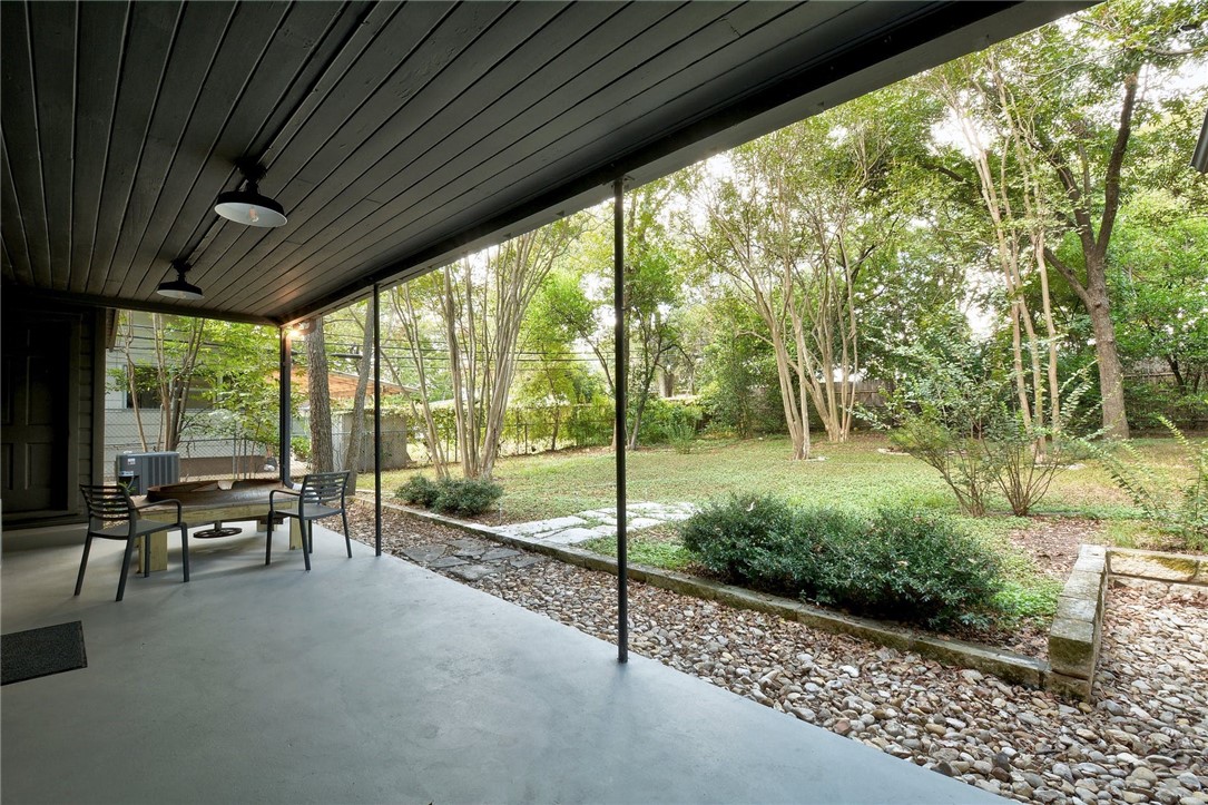 4504 Elwood Road Austin, TX 78722 - Photo 39 of 40