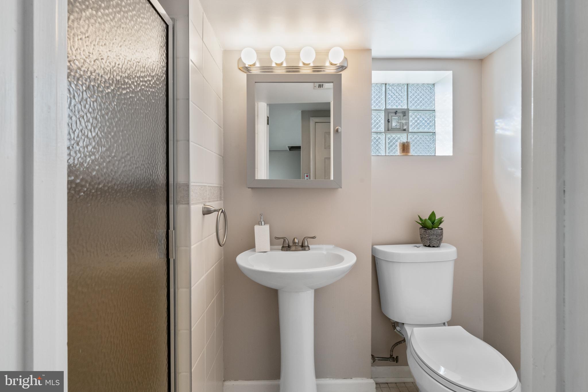 615 Sherrie Road Philadelphia, PA 19115 - Photo 21 of 30 Bathroom in the basement
