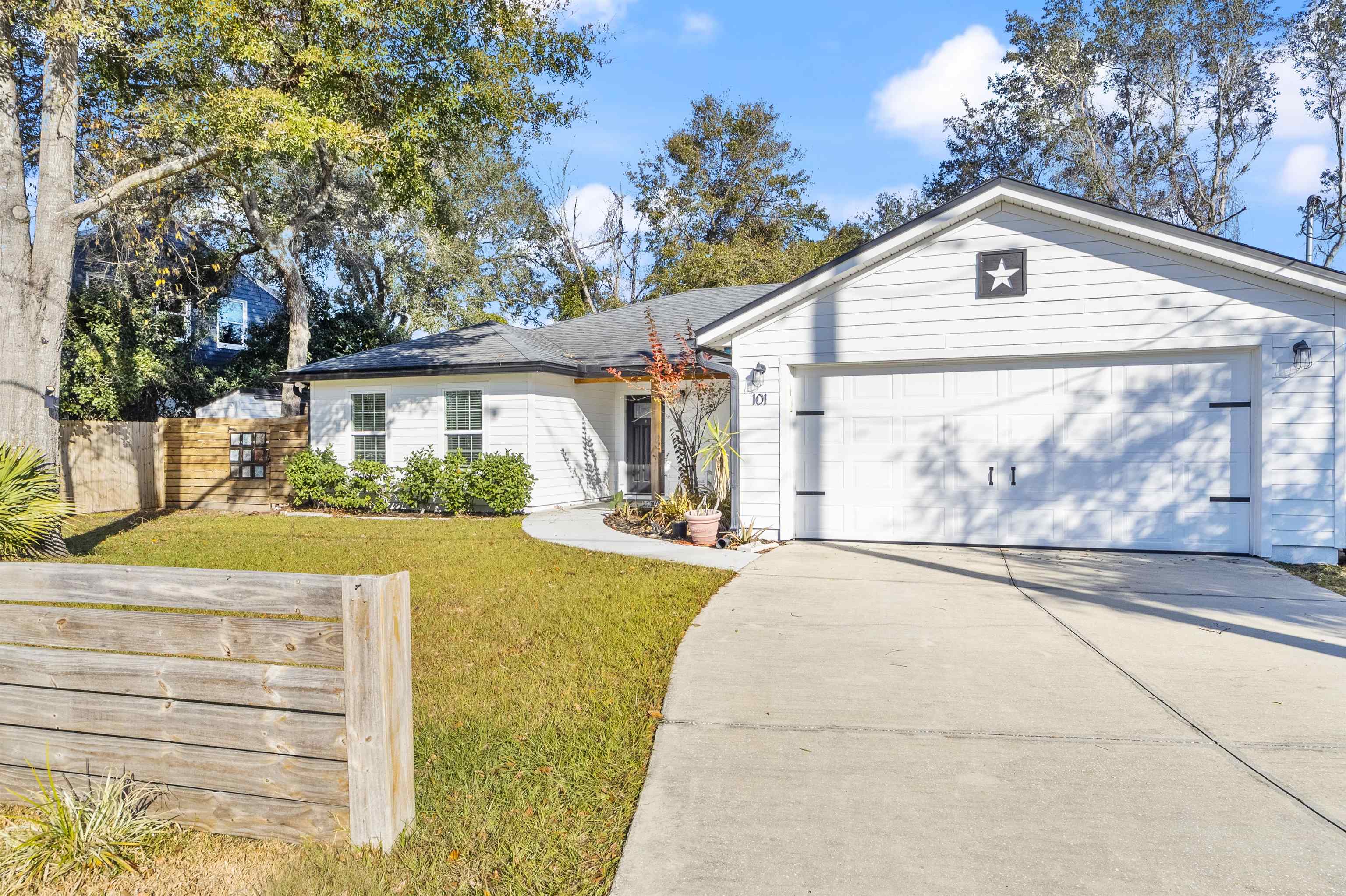101 Azalea Road St. Augustine, FL 32086 - Photo 35 of 35 a front view of house with yard