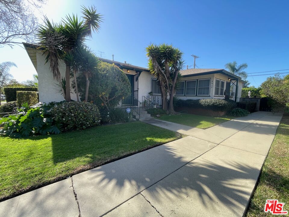 8815 Reading Avenue Los Angeles, CA 90045 - Photo 3 of 12