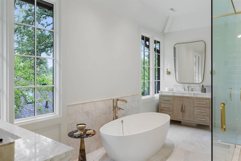 1026 Reeder Circle Northeast Atlanta, GA 30306 - Photo 34 of 95