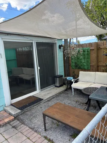 $1,200 | 718 West Palm Street, Unit B, Lantana, FL 33462